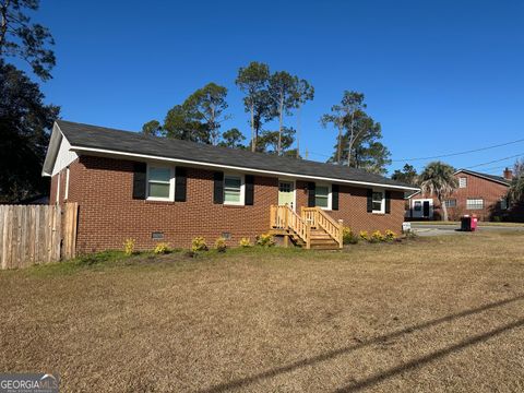 Photo of 136 S Third Avenue, McRae-Helena, GA 31055 (MLS # 10657415)