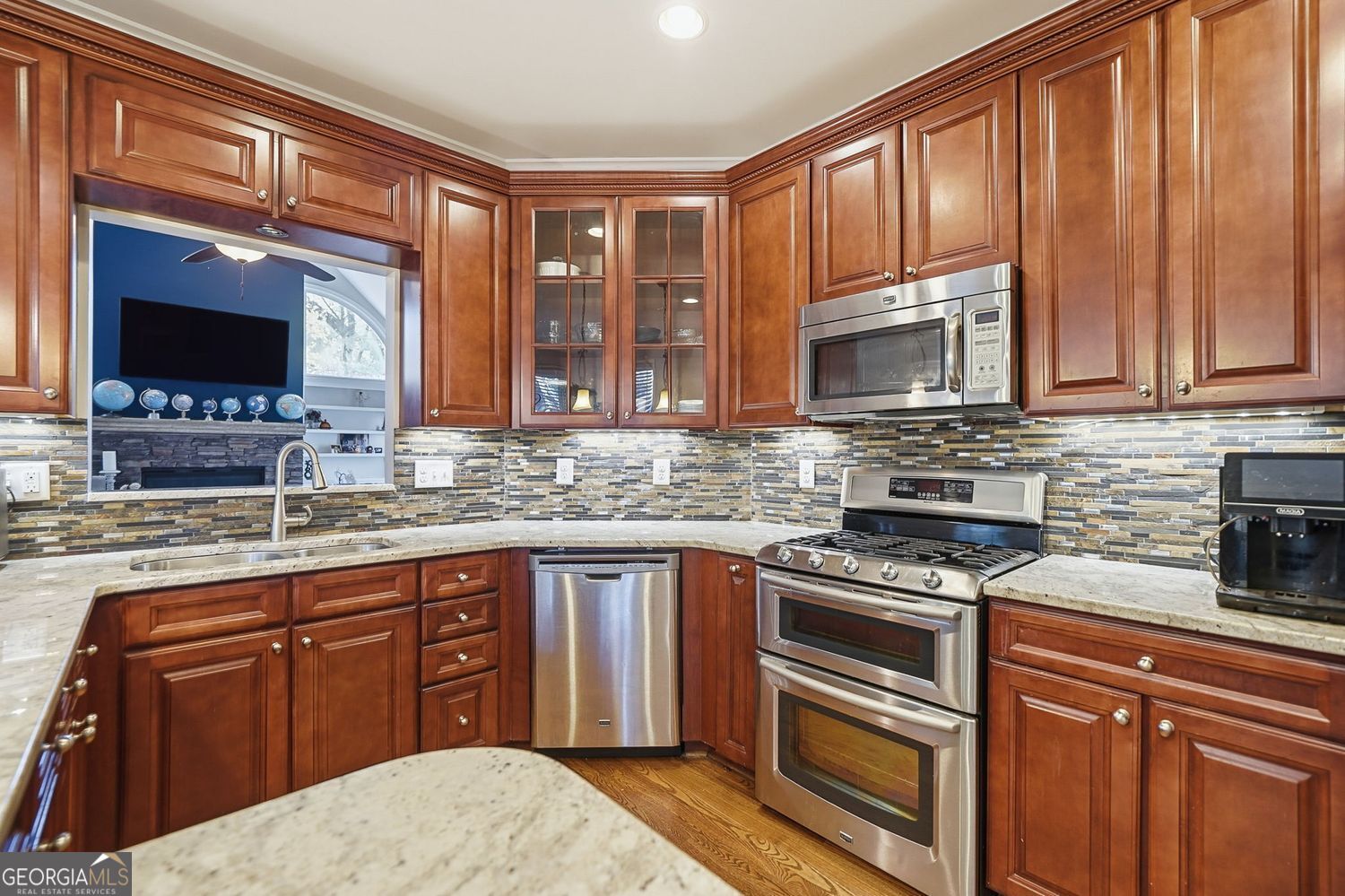 LAURIAN PARK - Residential