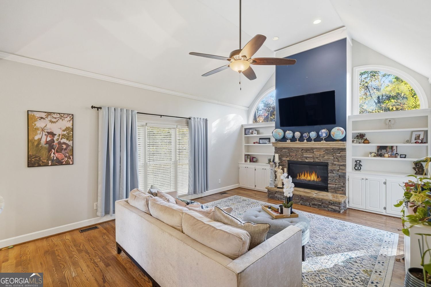 LAURIAN PARK - Residential