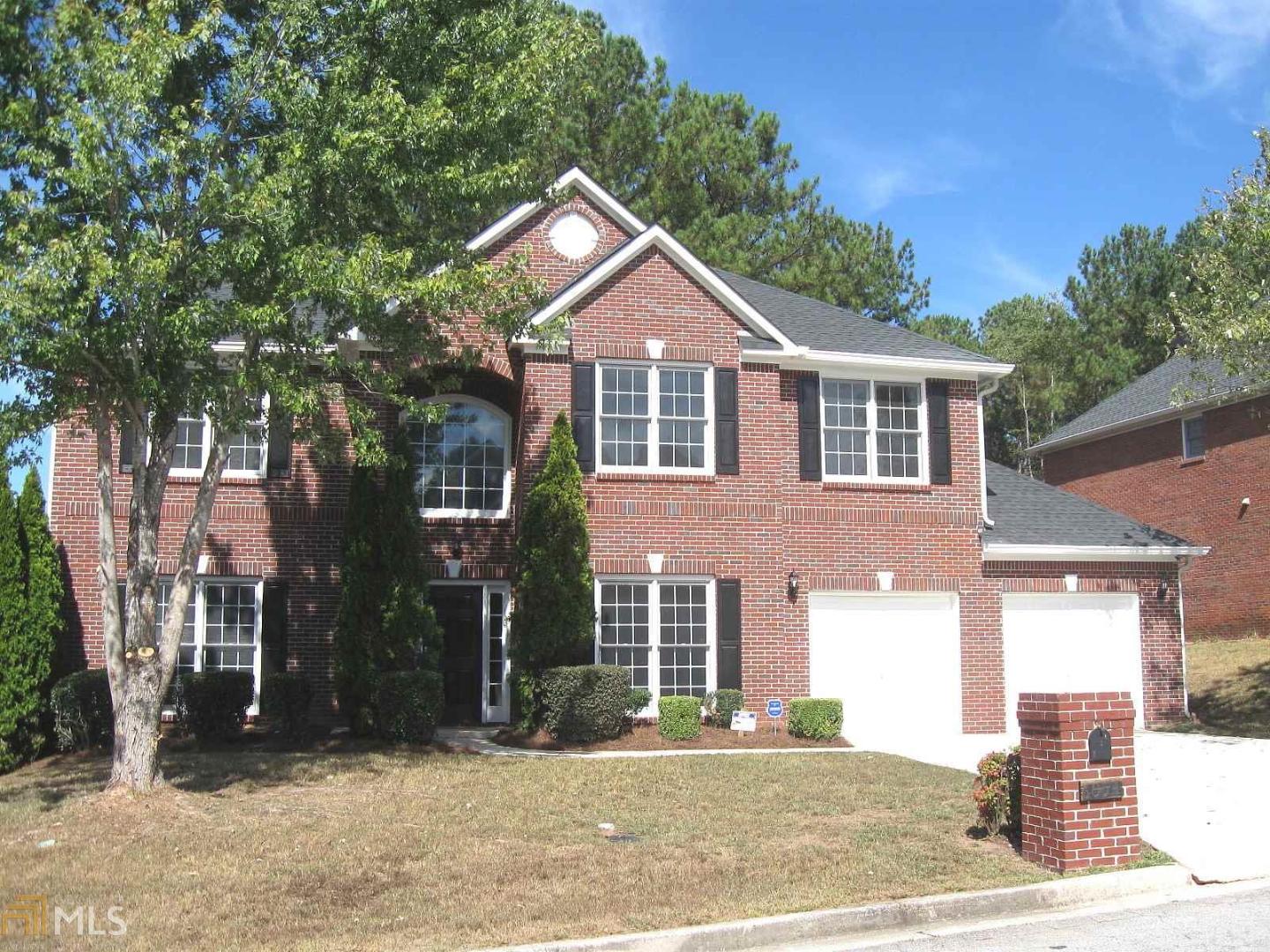 Wow!! What a Floor Plan! This has to be one of the Nicest Floor Plans in Southland. Upgraded to really display its true elegance. This 4 sided Brick Home is a BEAUTY! Dual Staircase! Master with Large Sitting/Bonus Room. New Interior Paint throughout. New Granite Countertops. New Hardwood & High End Laminate Floors on Main. New Posh Frieze Carpet Upstairs...makes you feel like you are walking on a cloud. Kitchen upgraded with New State of The Art Stainless Convection Wall Oven with Microwave & Stainless Appliances. New Faucet Fixtures & Light Fixtures. This One is a MUST SEE.