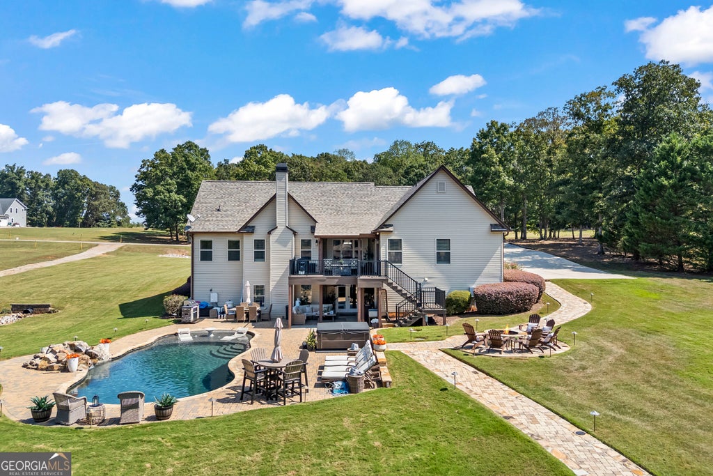 Photo of 300 Stone Creek Drive, Hull, GA 30646 (MLS # 10849810)
