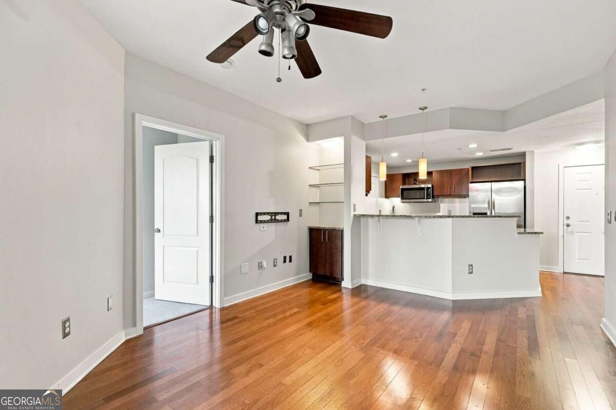 390 17th ST NW 5042