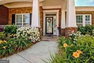232 Begonia CT