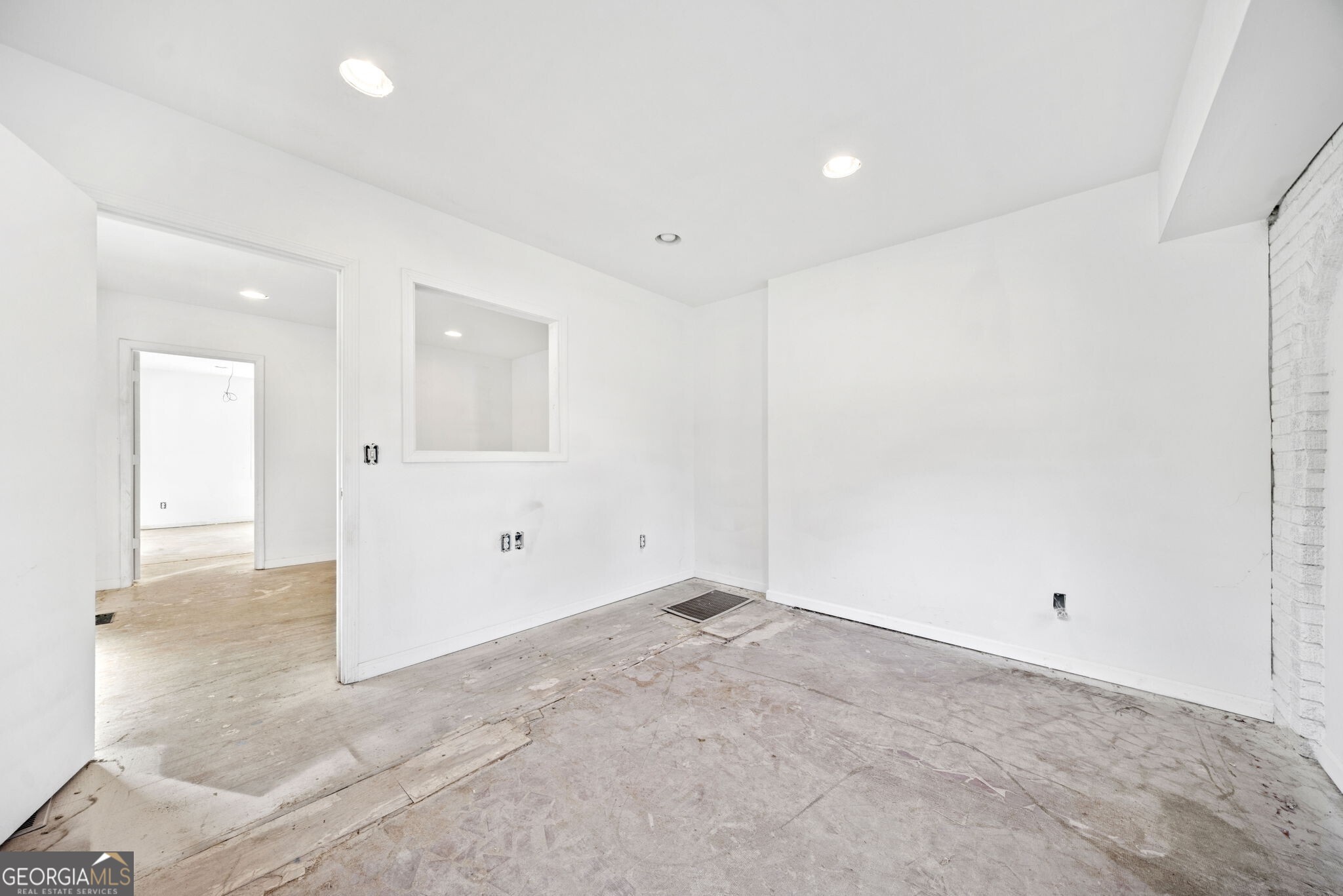 Atlanta, Georgia 30317, United States, ,Commercial,Active,38867