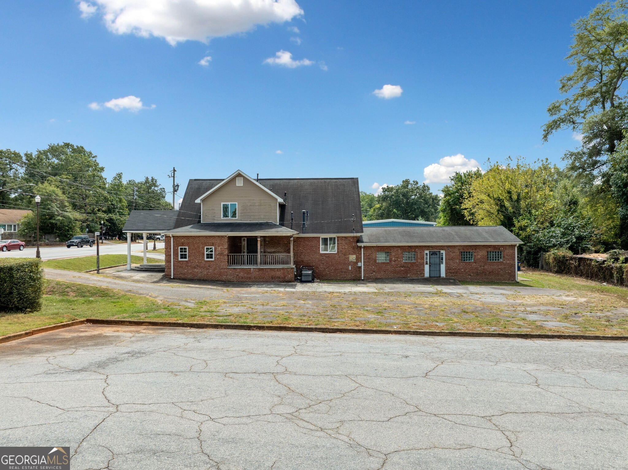 341 Candler RD SE