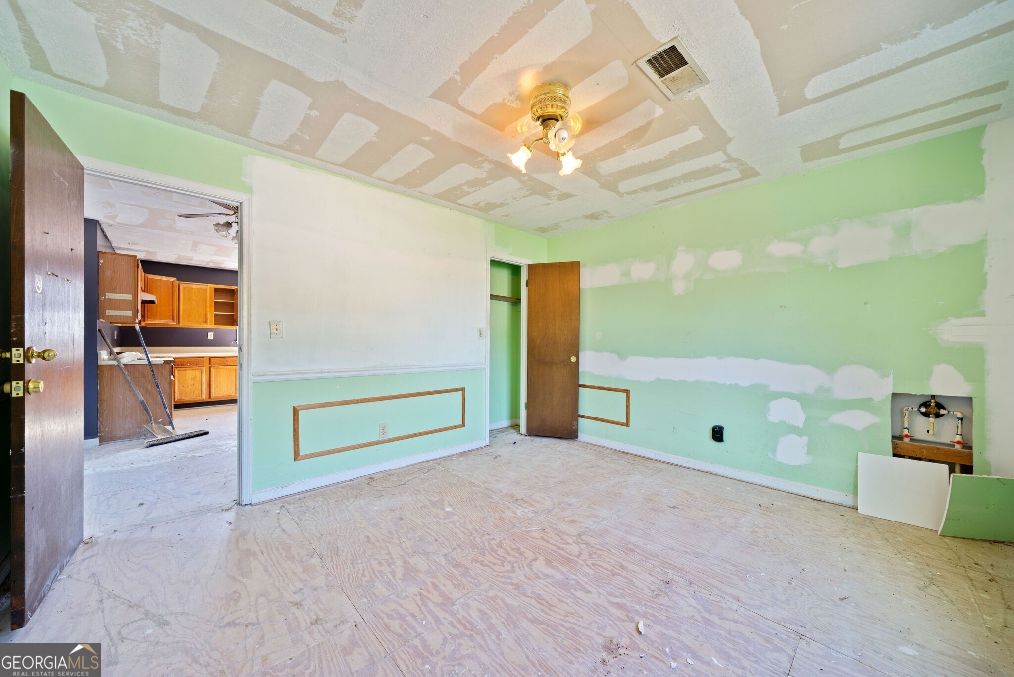 Atlanta, Georgia 30317, United States, ,Commercial,Active,38867