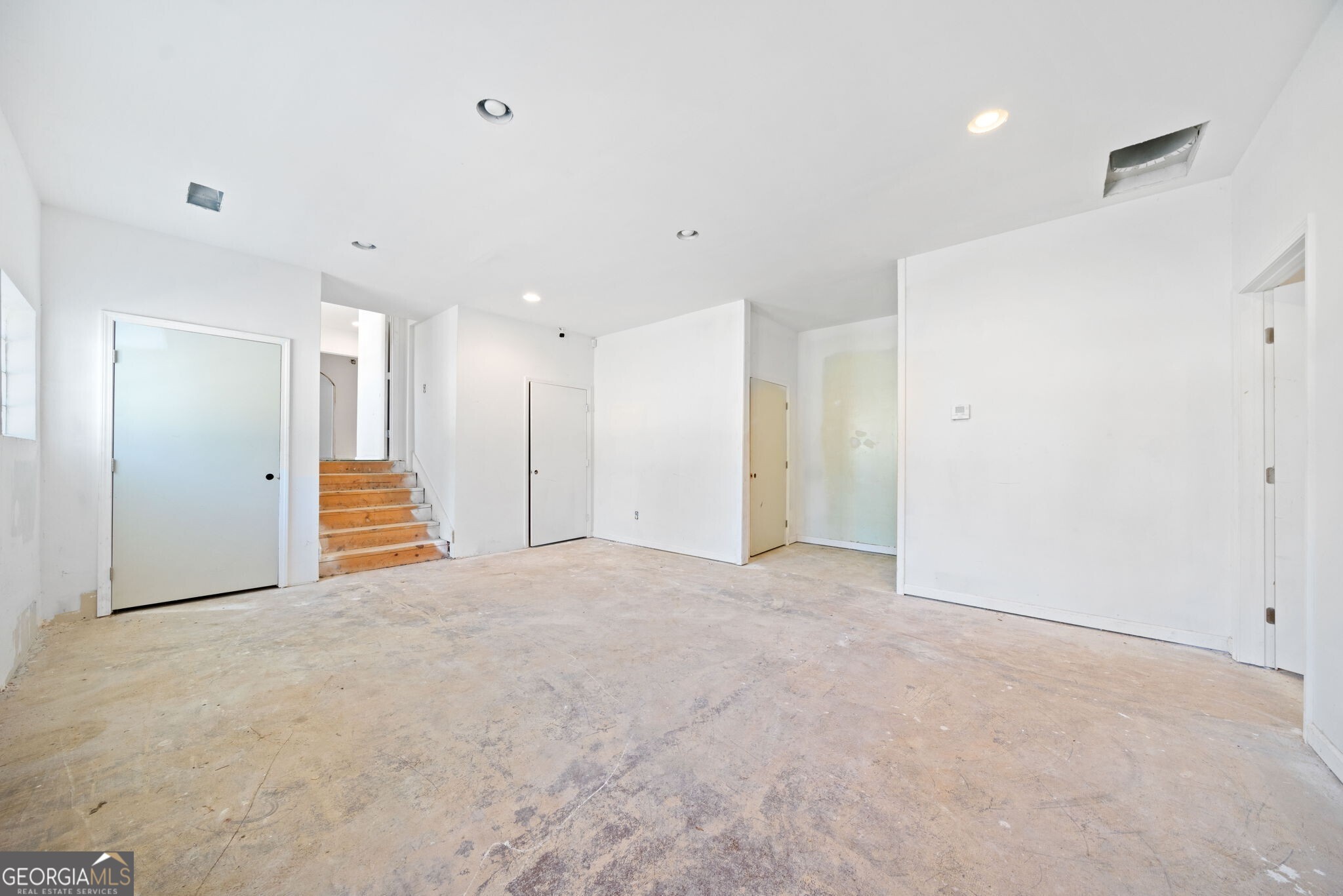 Atlanta, Georgia 30317, United States, ,Commercial,Active,38867