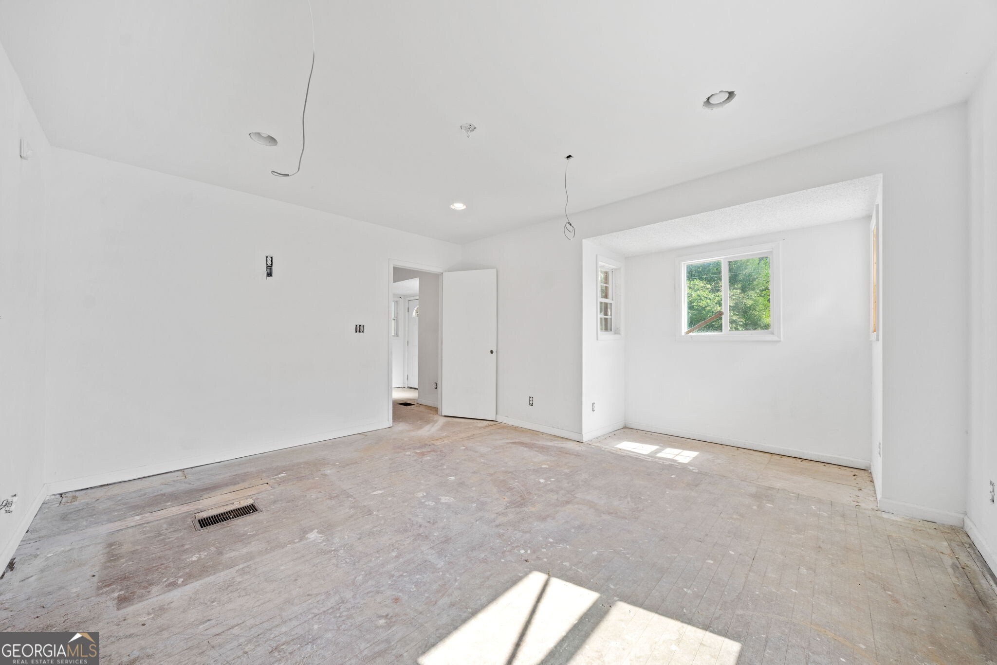 Atlanta, Georgia 30317, United States, ,Commercial,Active,38867