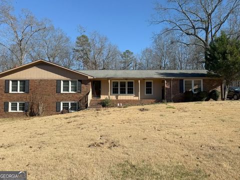 Photo of 224 SE Lake Dr, calhoun, GA 30701 (MLS # 10674272)