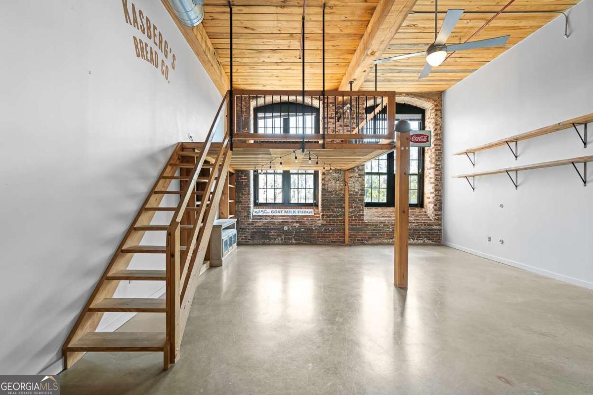 170 Boulevard SE H-221