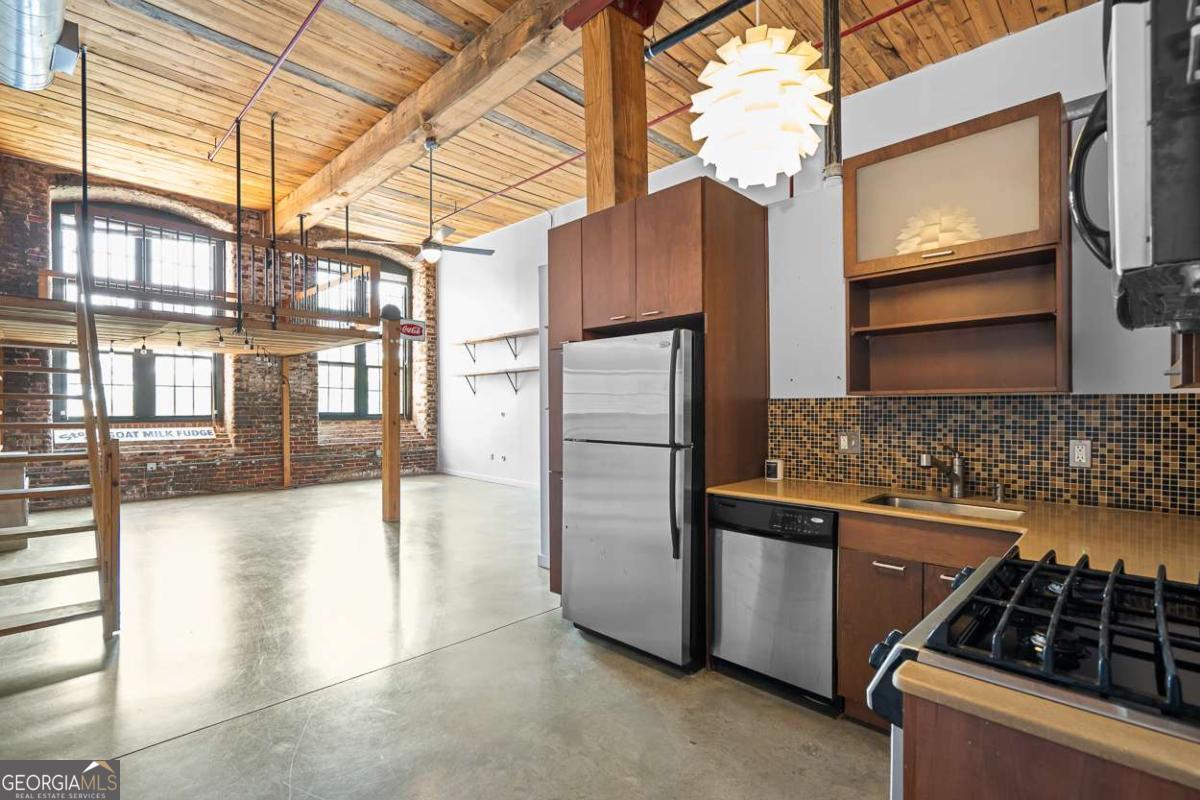 170 Boulevard SE H-221