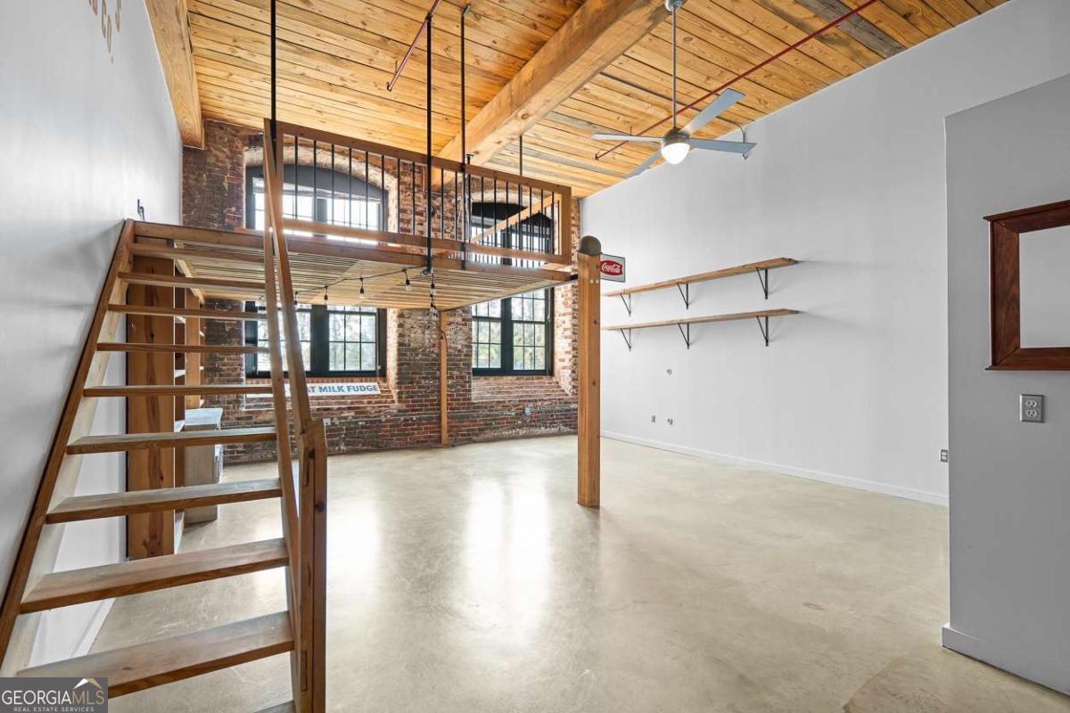 170 Boulevard SE H-221