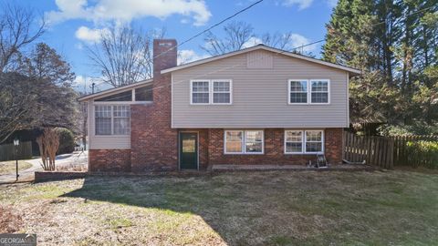 Photo of 8 Lakemoore Drive NE, Rome, GA 30161 (MLS # 10674235)