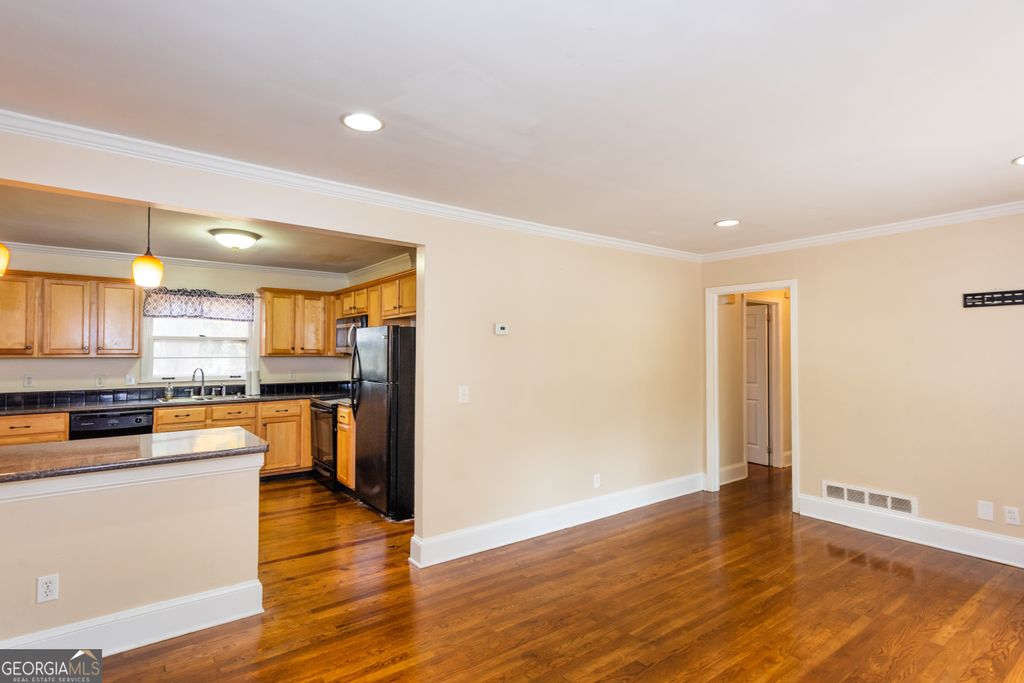 Photo of 3132 Cloverhurst Drive, East Point, GA 30344 (MLS # 10687495)