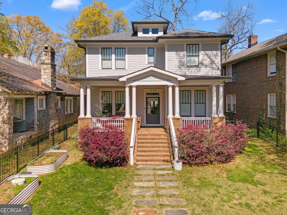 1054 EUCLID AVE NE