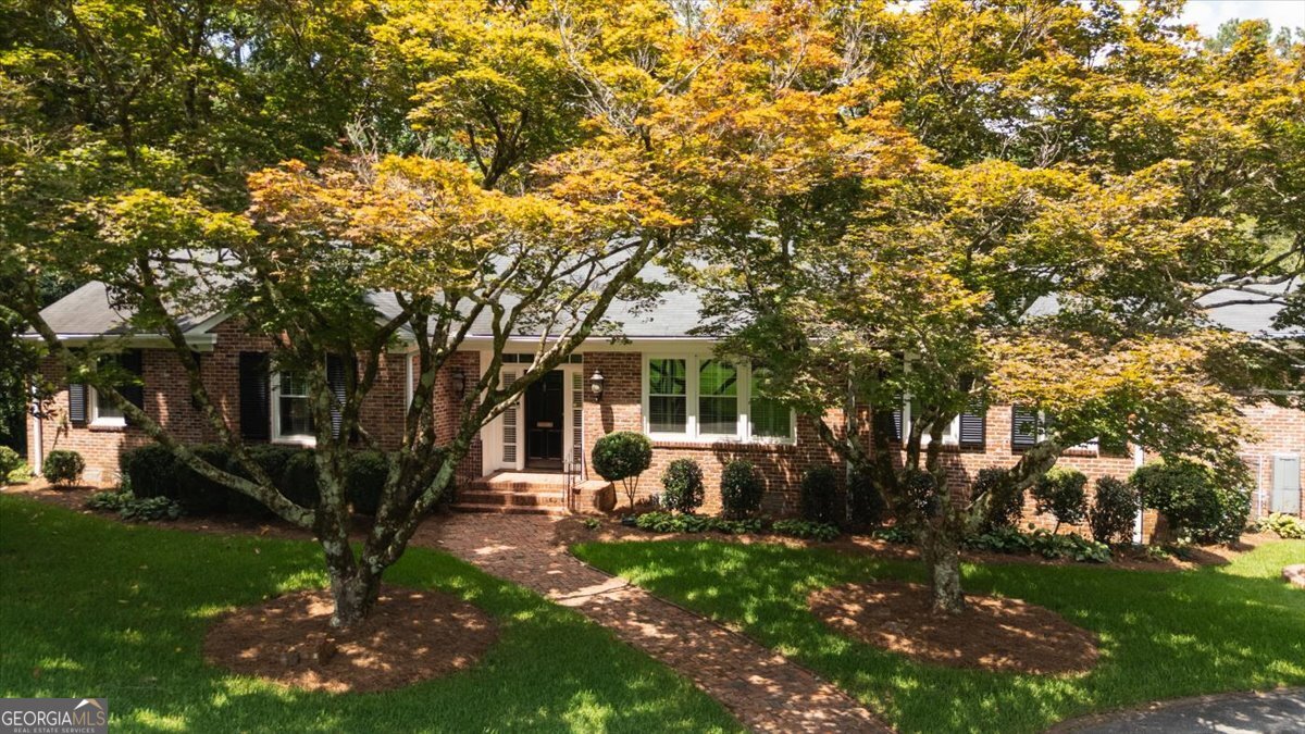 458 Pierce AVE