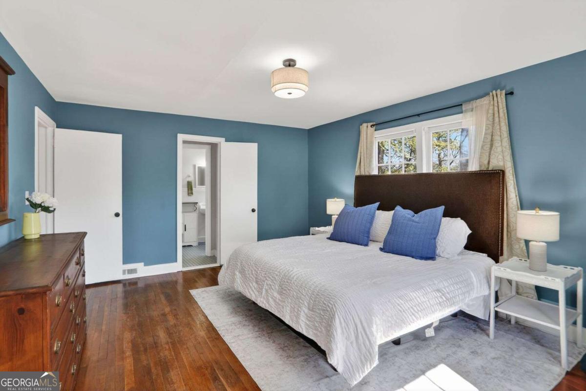 1072 Bouldercrest DR SE