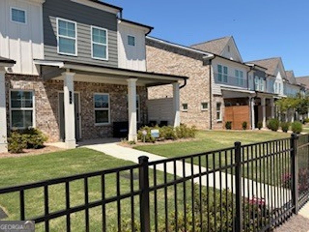 Photo of 369 South Point Boulevard #15, Mcdonough, GA 30253 (MLS # 10766041)