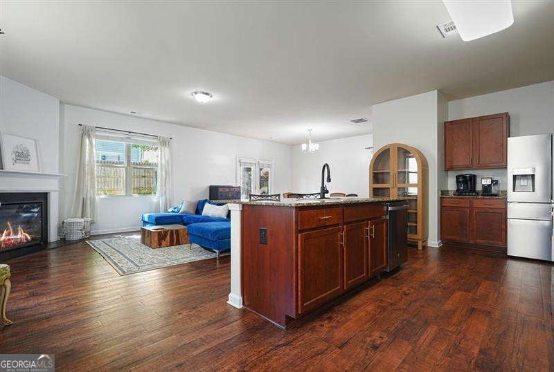 402 Wilshire CT