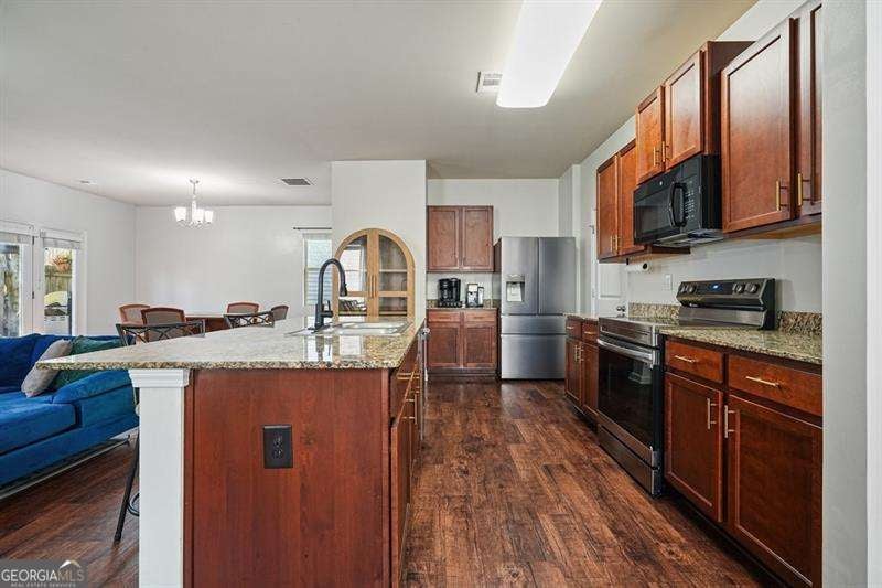402 Wilshire CT