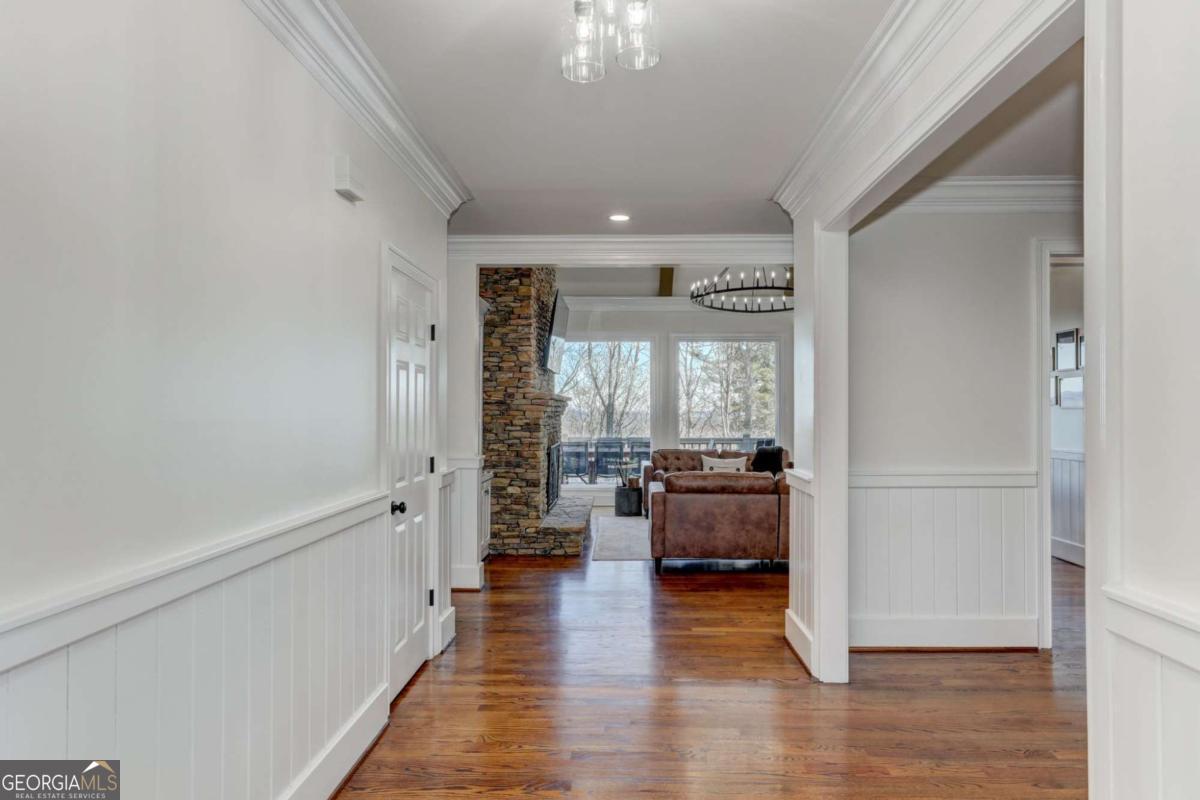 1492 Mcelroy Mountain DR