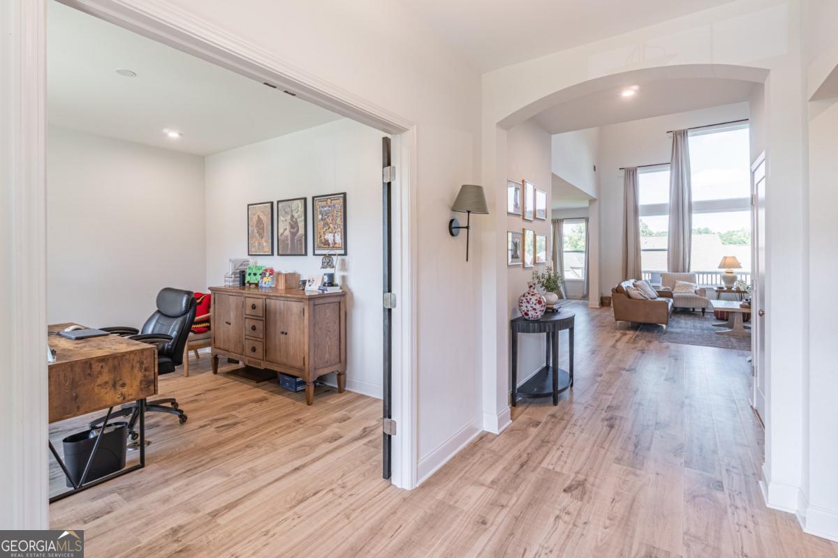 909 Michigan CIR
