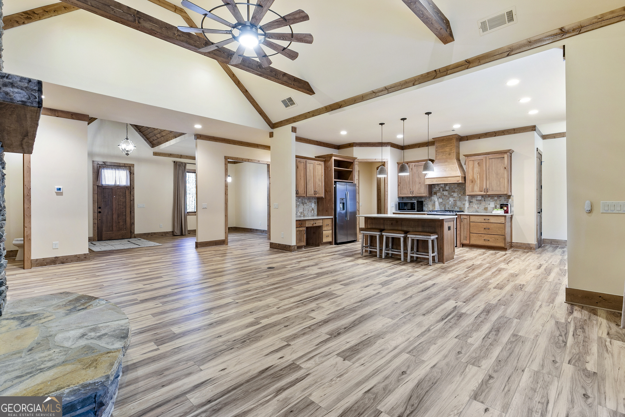 228 Sleepy Hollow CIR