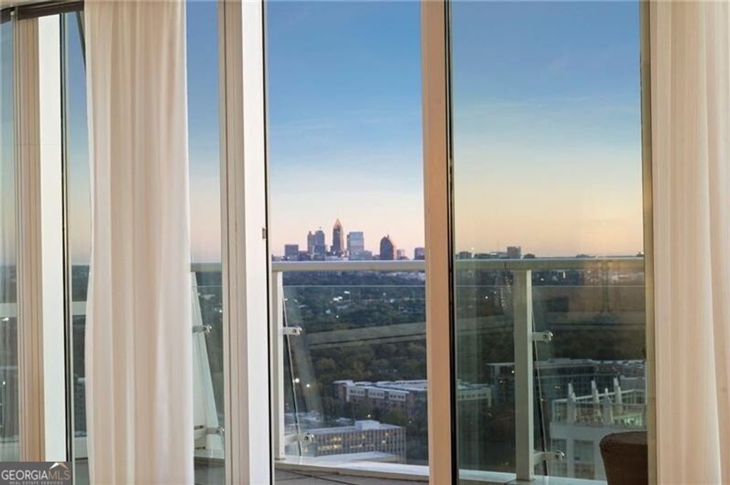 Photo of 3325 Piedmont Road NE #2804, Atlanta, GA 30305 (MLS # 10655118)