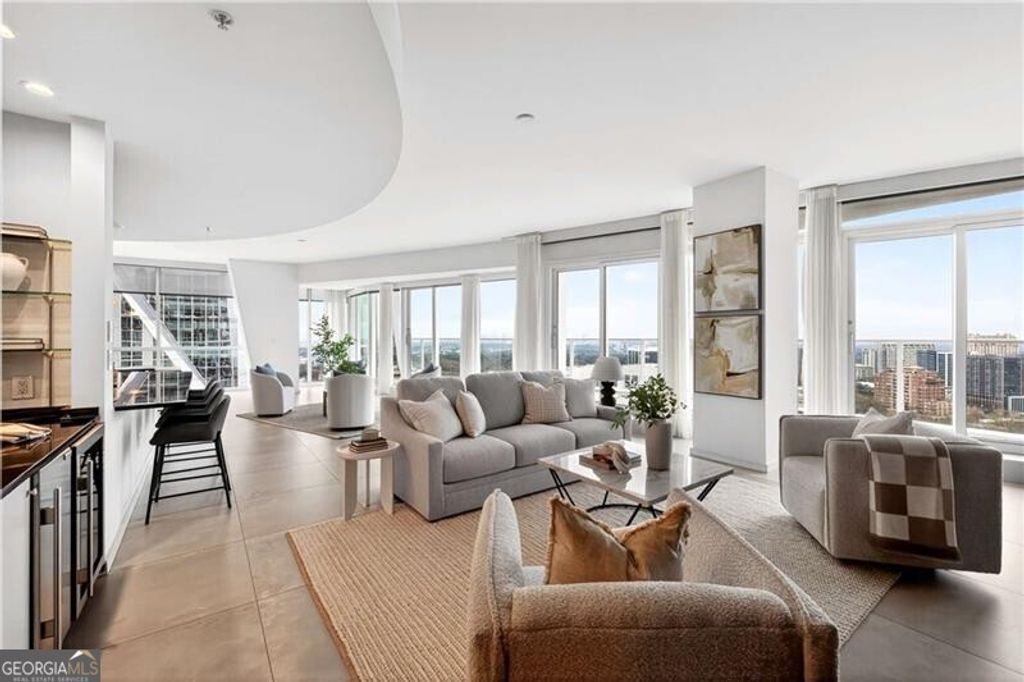 Photo of 3325 Piedmont Road NE #2804, Atlanta, GA 30305 (MLS # 10655118)