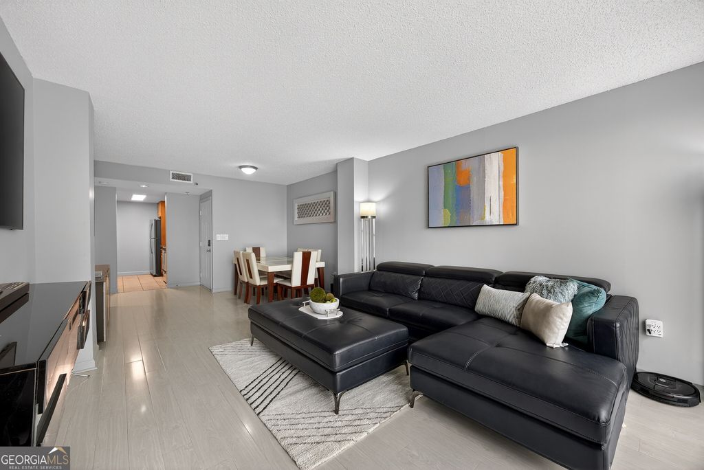 Photo of 1280 W Peachtree Street NW #APT 2708, Atlanta, GA 30309 (MLS # 10708231)