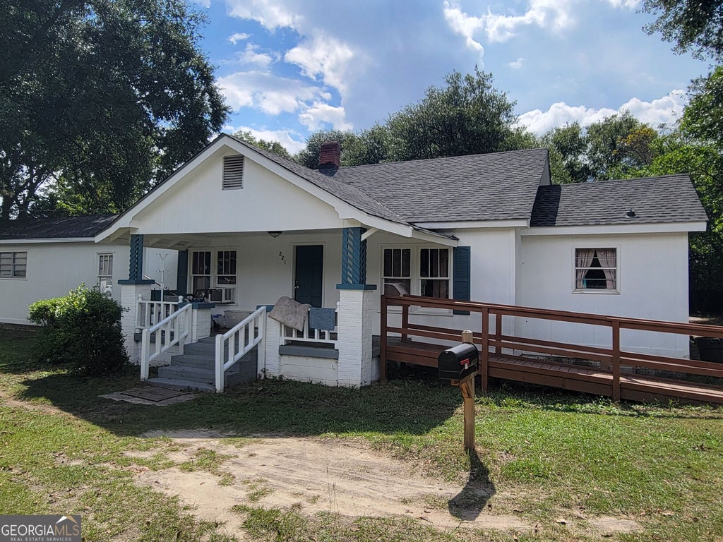 Photo of 221 Savannah Avenue, East Dublin, GA 31027 (MLS # 10878803)