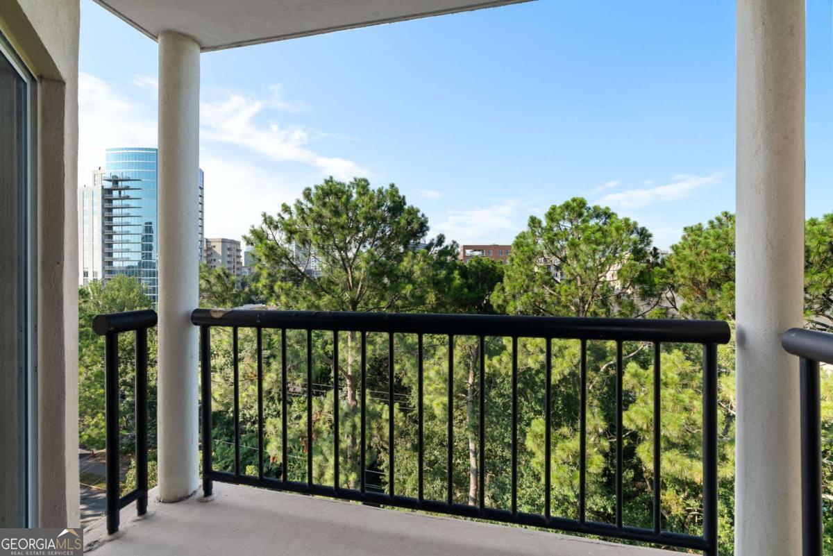 1 Biscayne DR NW 704