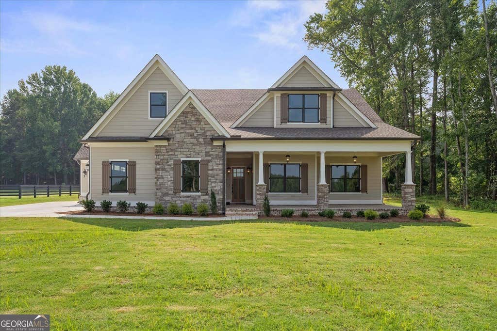 Photo of 947 Lake Varner Drive, Covington, GA 30014 (MLS # 10823978)
