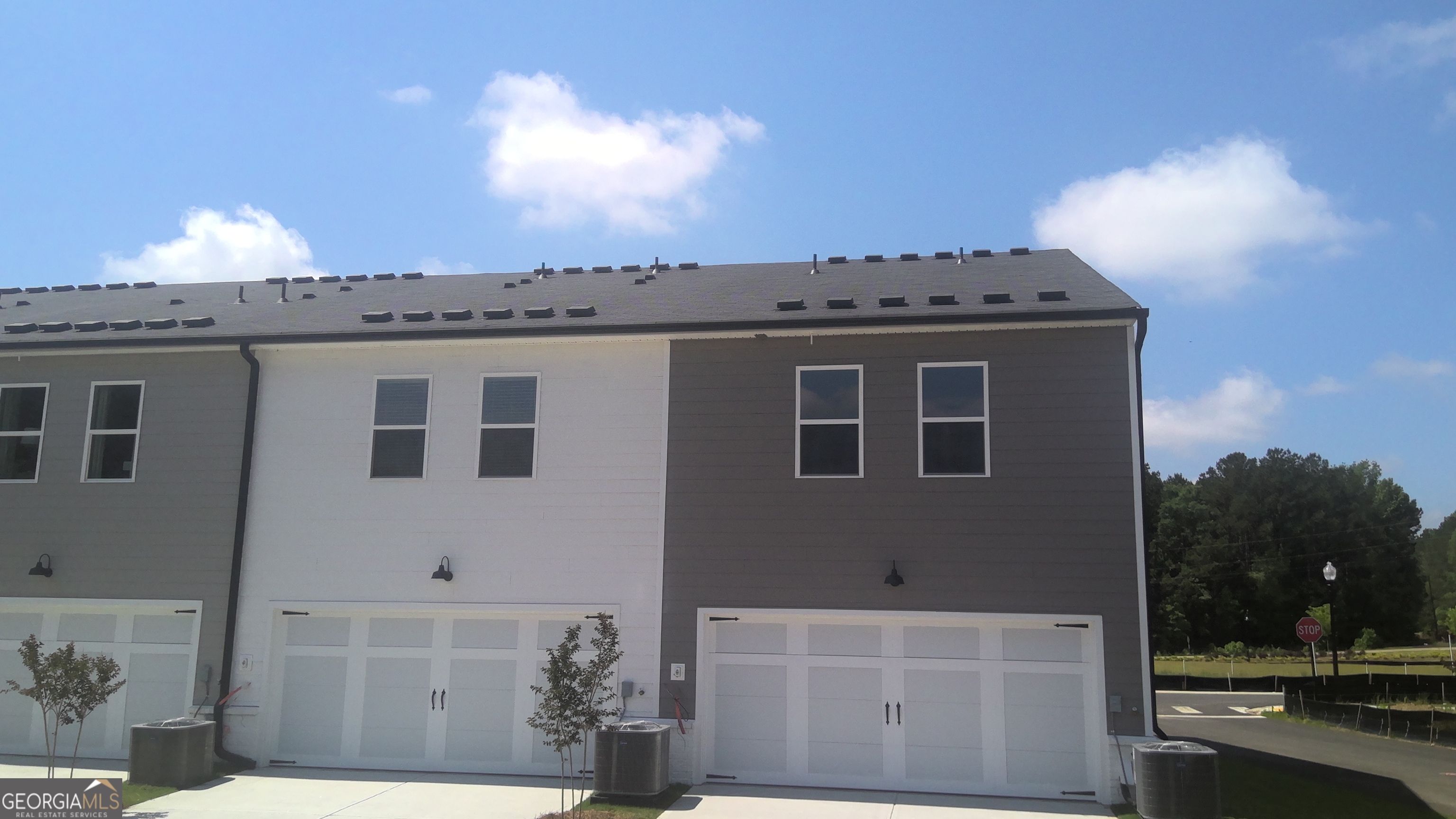 440 Reflection DR