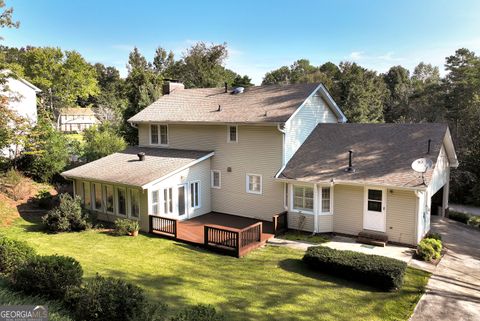 A home in Toccoa