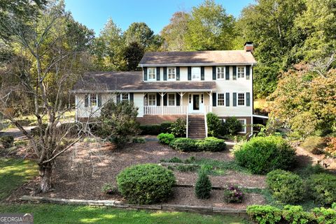 A home in Toccoa