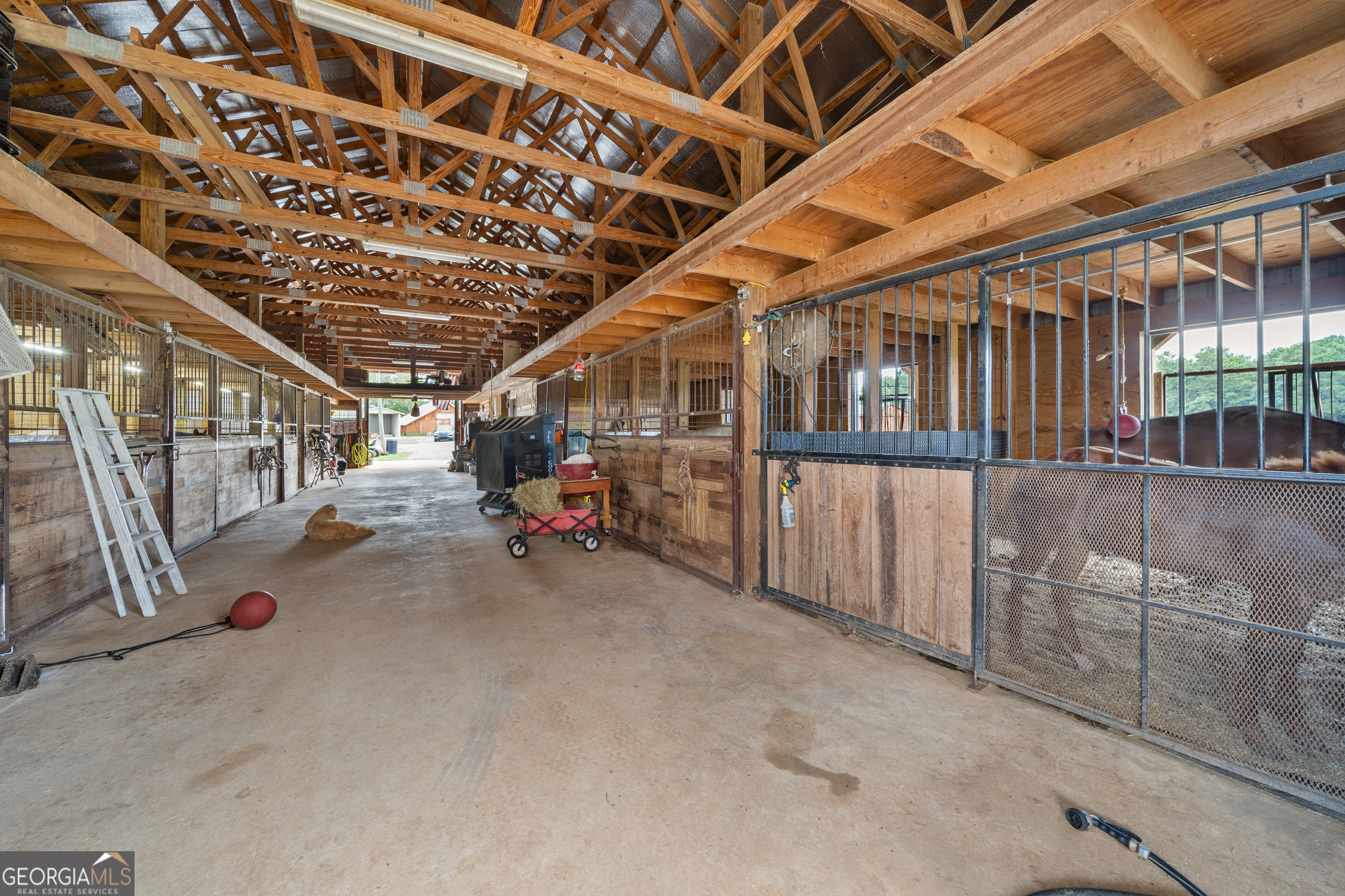 182 Corral RD