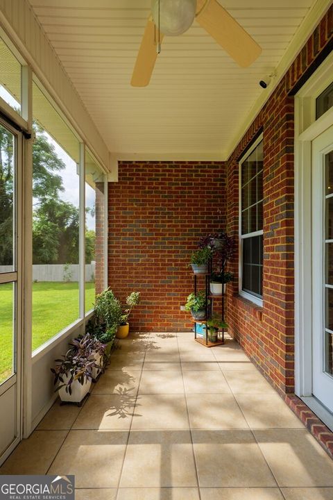 A home in Valdosta