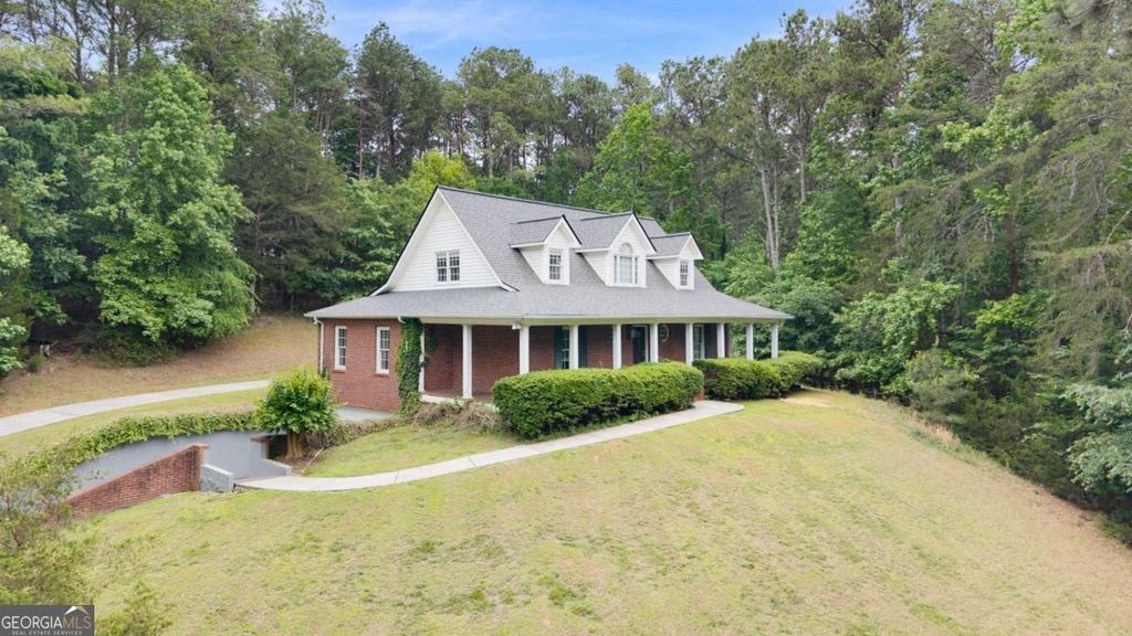 Photo of 337 Fields Ferry Drive NE, Calhoun, GA 30701 (MLS # 10762391)