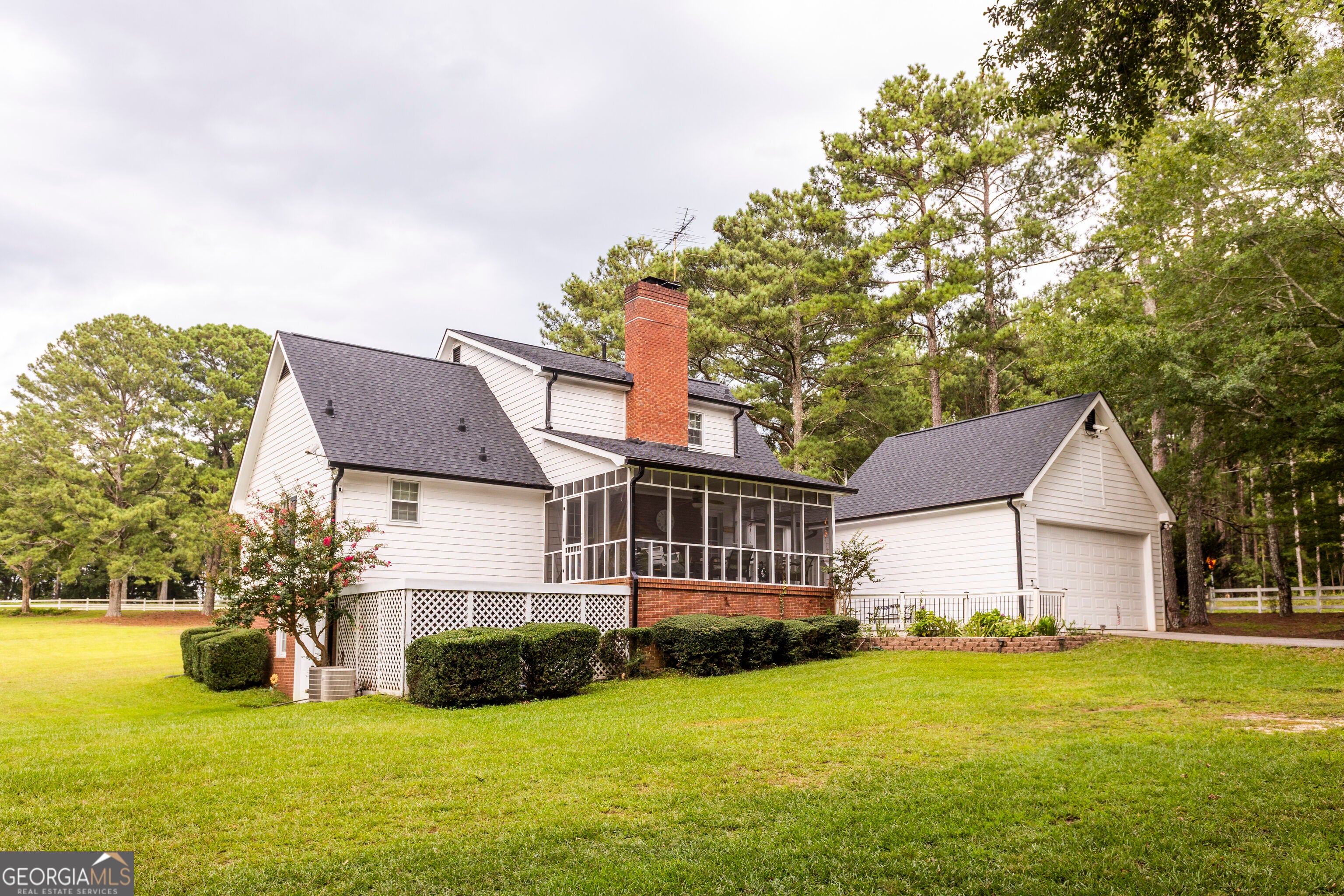 3260 N Sharon Church RD