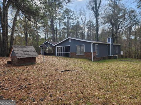 Single Family Residence in Tignall GA 1054 Shore Line Drive 1.jpg