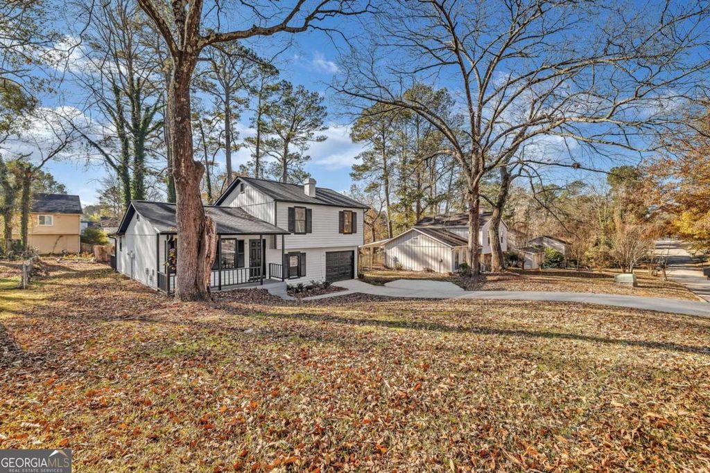 Photo of 3959 Wood Path Drive, Stone Mountain, GA 30083 (MLS # 10740625)