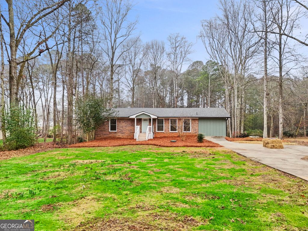 Photo of 335 Harris Road, Fayetteville, GA 30215 (MLS # 10669728)