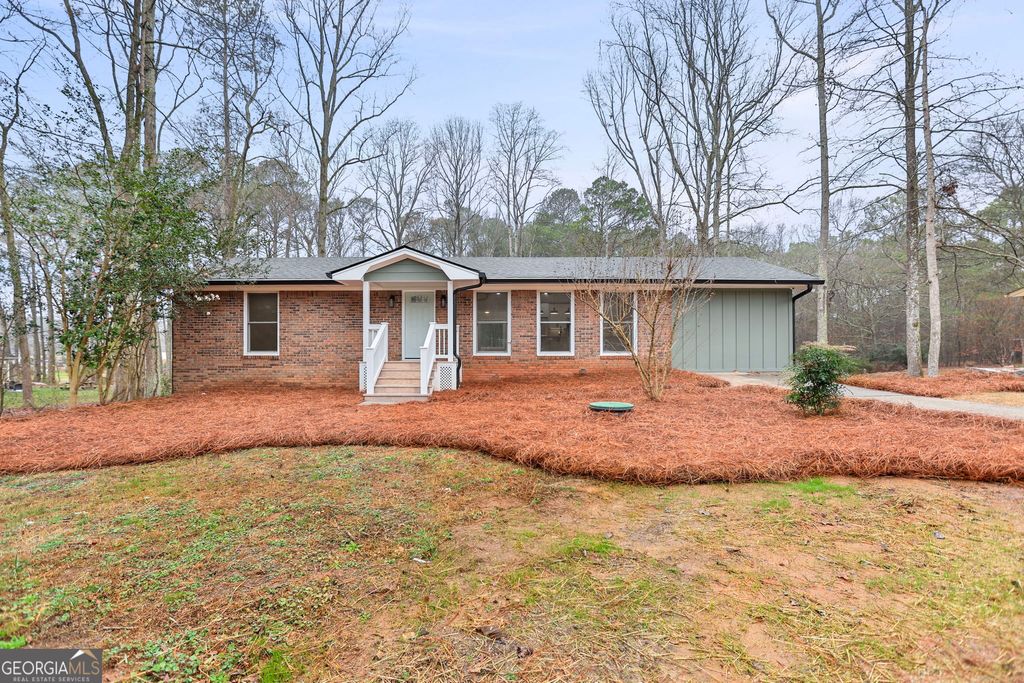 Photo of 335 Harris Road, Fayetteville, GA 30215 (MLS # 10669728)