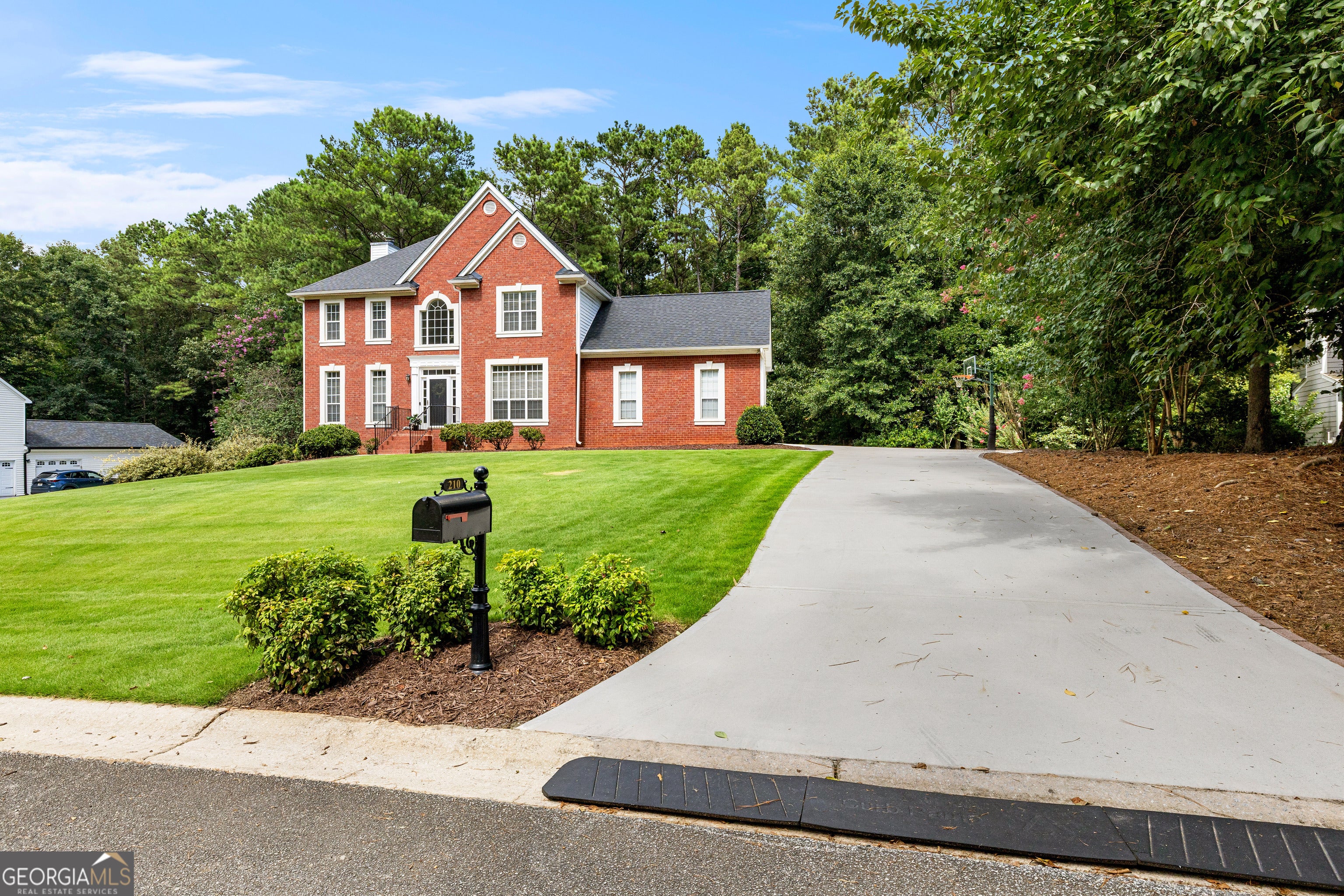 210 Jefferson Woods DR