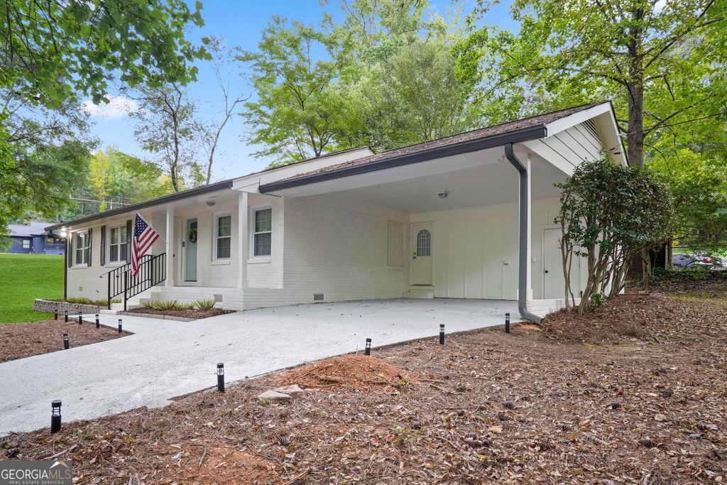 Photo of 1180 Deborah Drive SW, Mableton, GA 30126 (MLS # 10652191)