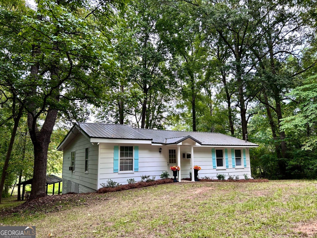 Photo of 122 Flat Rock Rd, Eatonton, GA 31024 (MLS # 10837847)