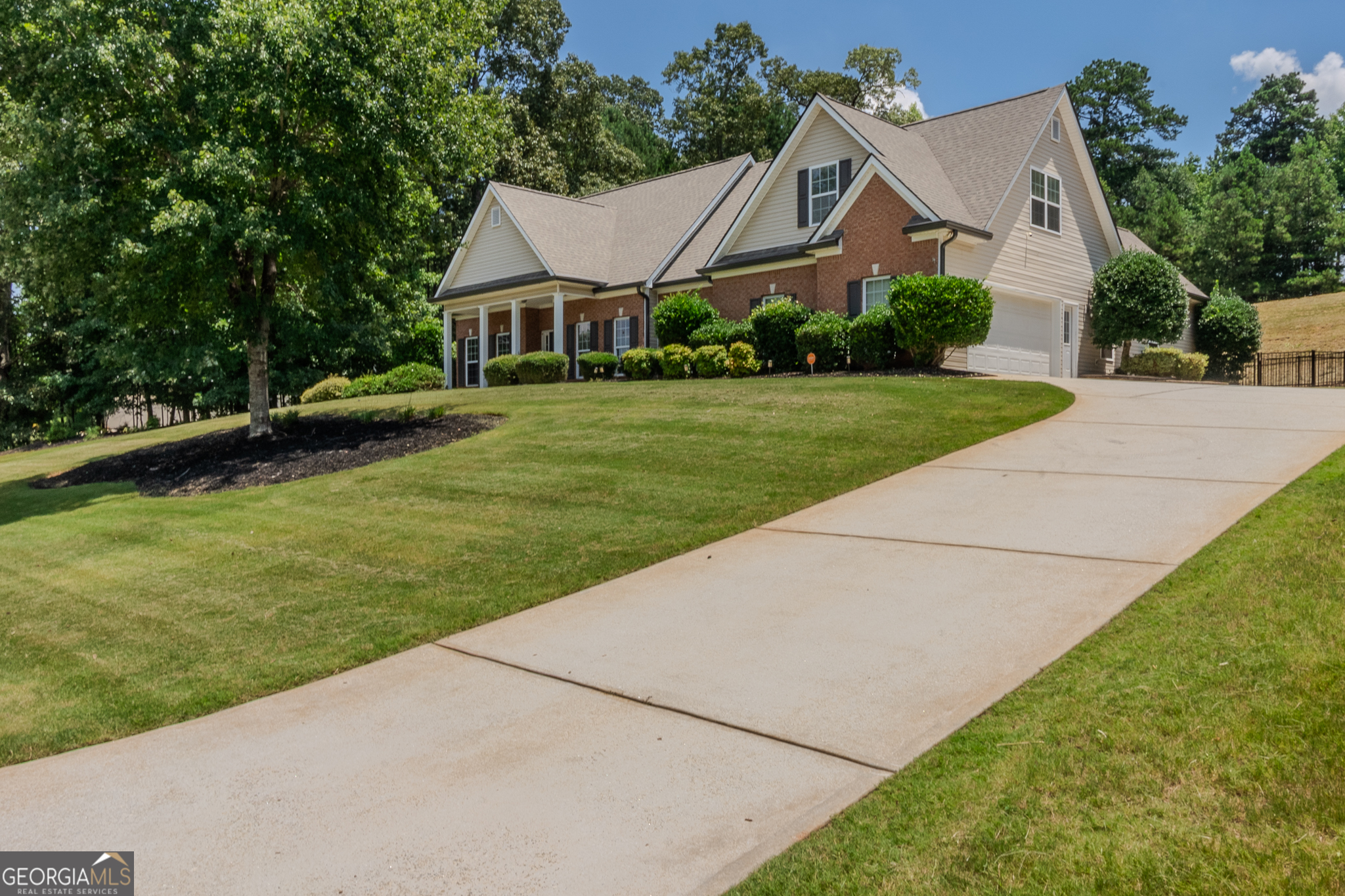 Sharpsburg, Georgia 30277, United States, 4 Bedrooms Bedrooms, ,4 BathroomsBathrooms,Residential,Active,168825