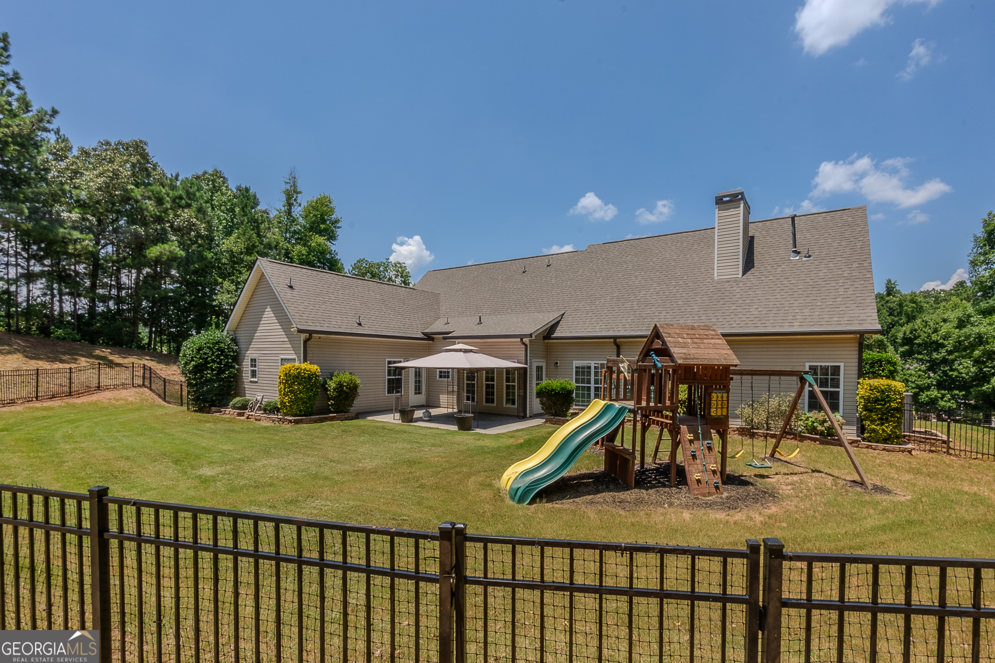 Sharpsburg, Georgia 30277, United States, 4 Bedrooms Bedrooms, ,4 BathroomsBathrooms,Residential,Active,168825