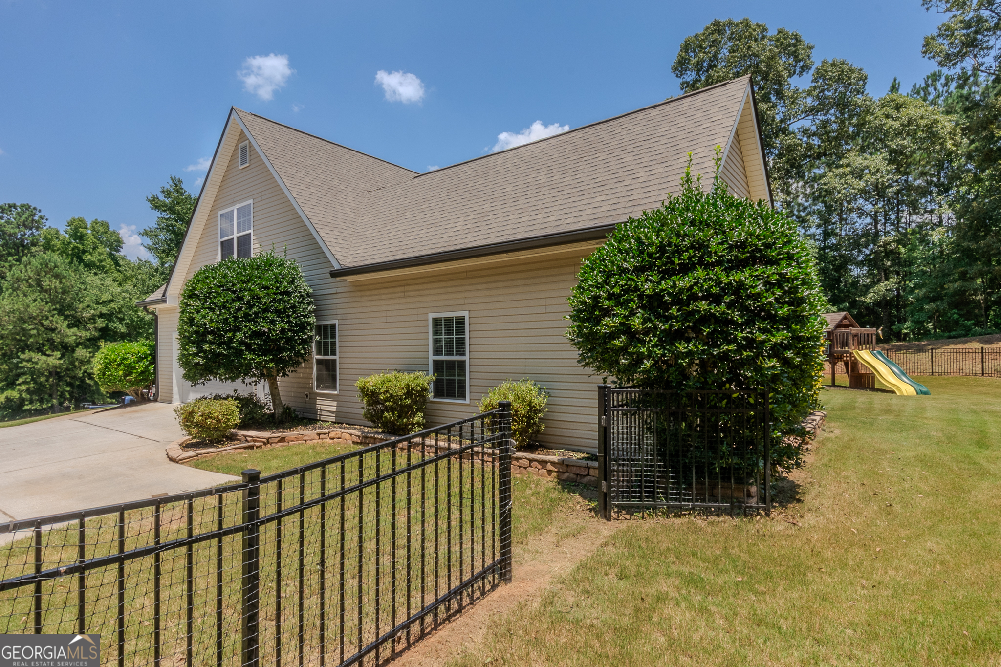 Sharpsburg, Georgia 30277, United States, 4 Bedrooms Bedrooms, ,4 BathroomsBathrooms,Residential,Active,168825